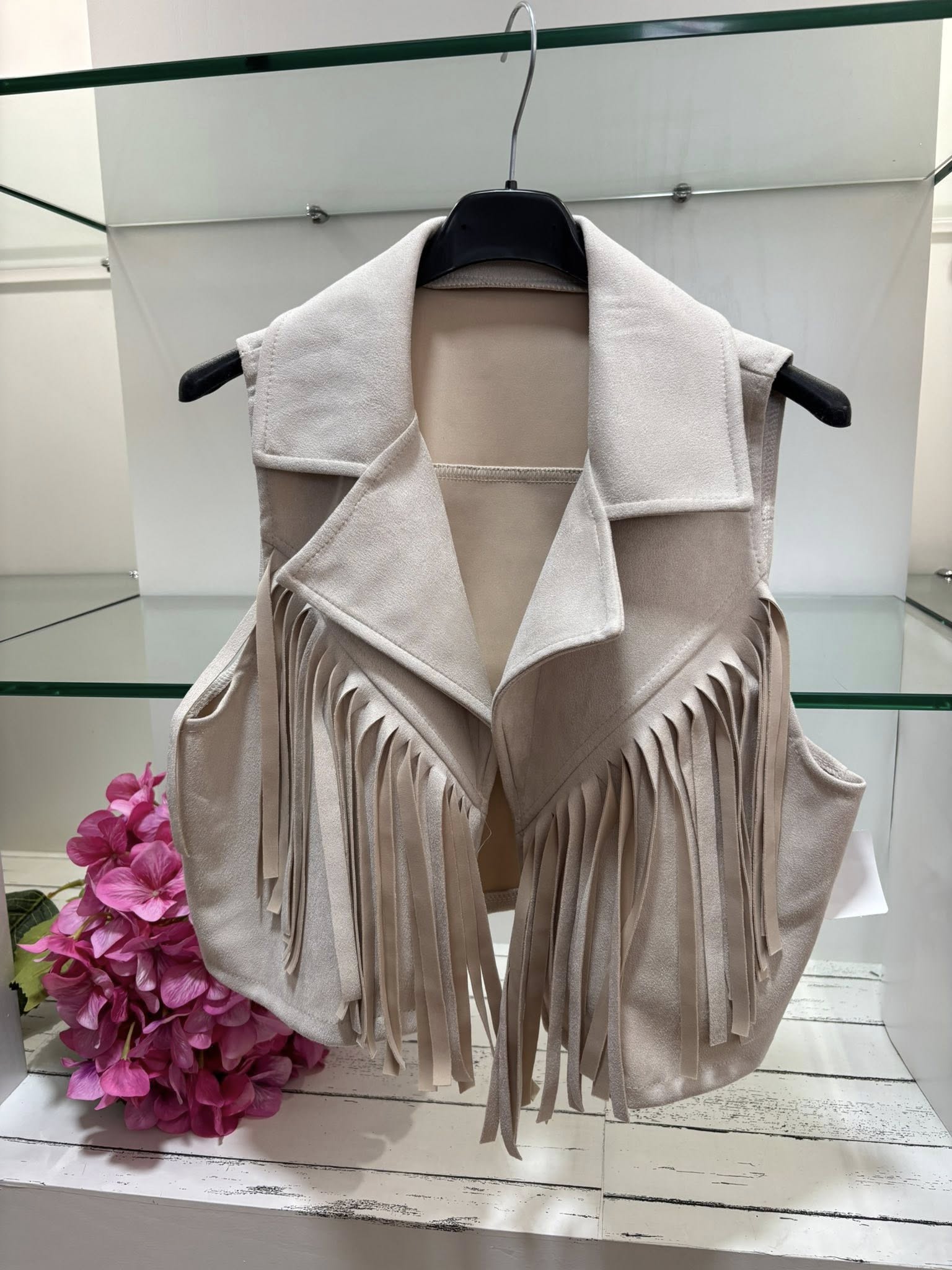 chaleco flecos beige