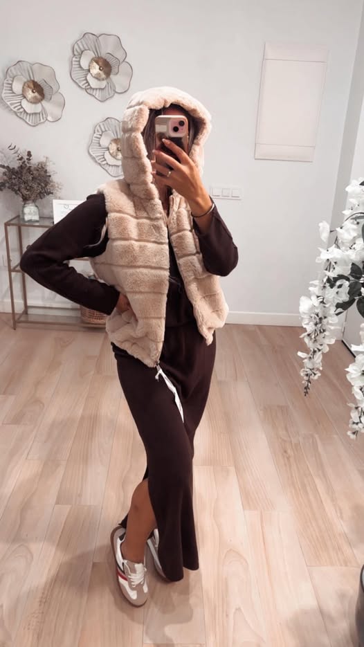 chaleco peluche beige