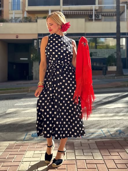 vestido midi lunares