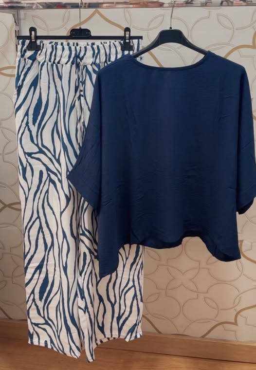 Blusa azul marino