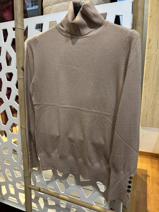 Jersey Cuello Ato Camel