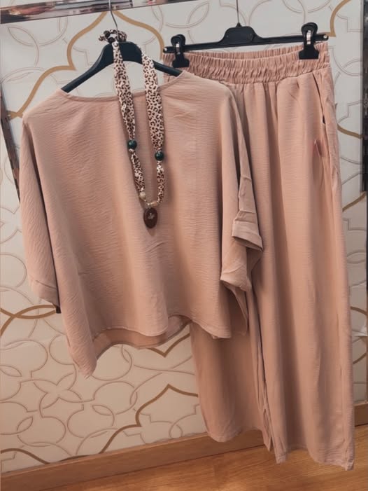 blusa beige oversize