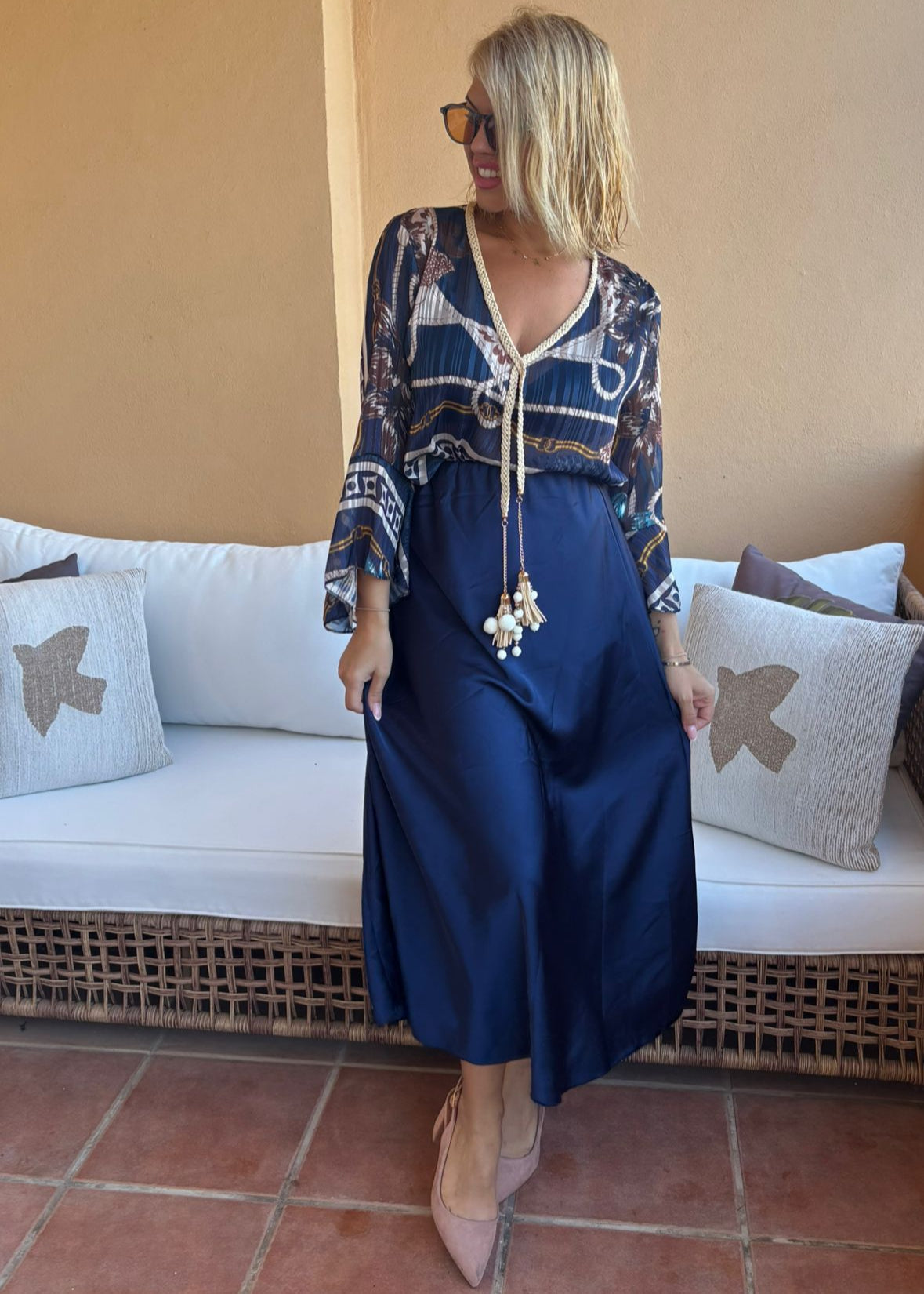 Falda satinada curvy azul