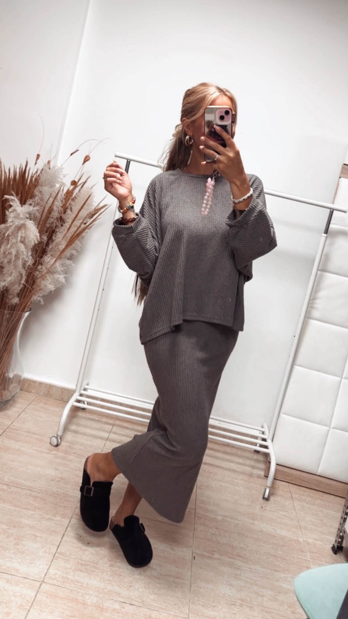 conjunto gris