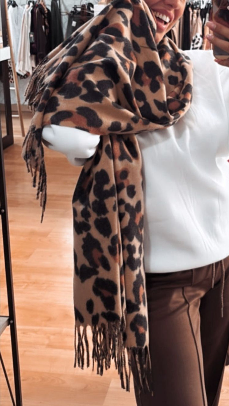 Mantita leopardo marrón