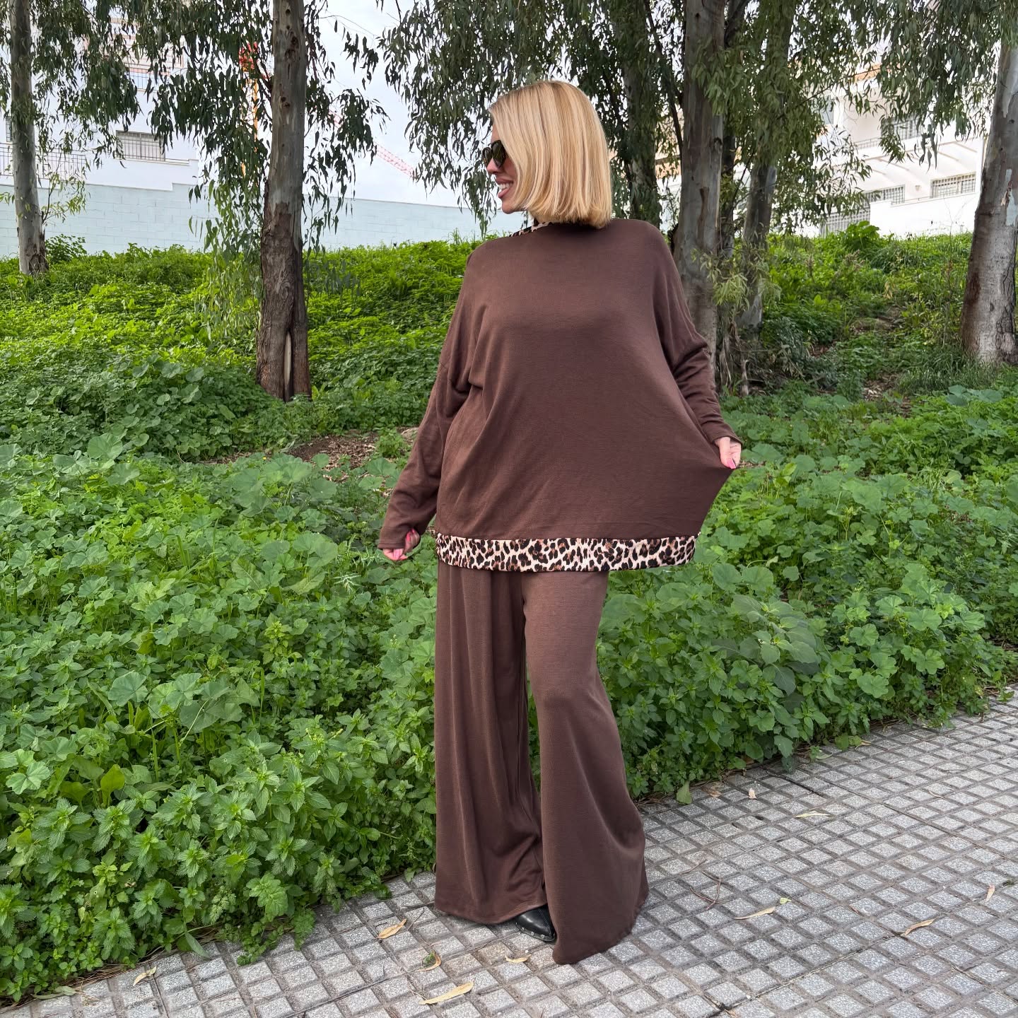 conjutno curvy marrón
