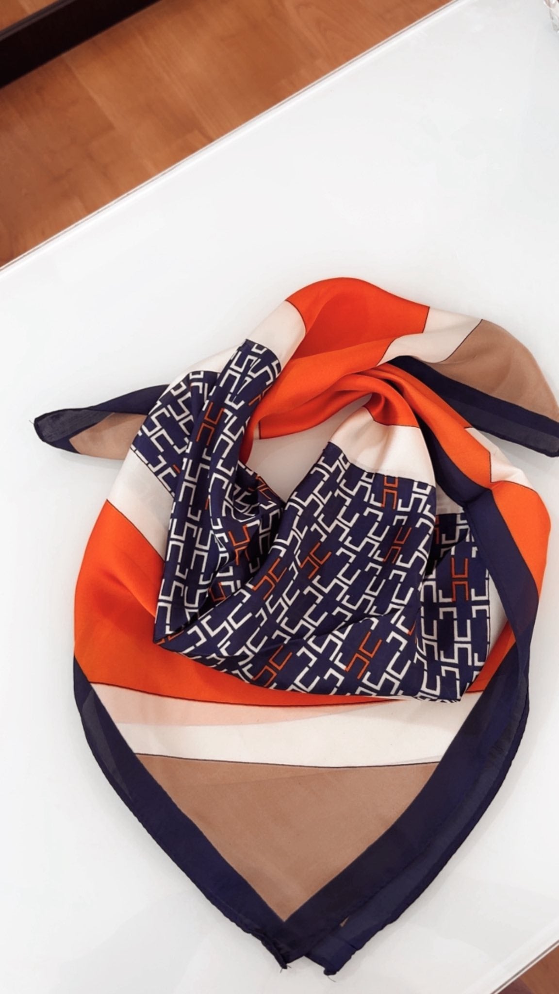 pañuelo naranja