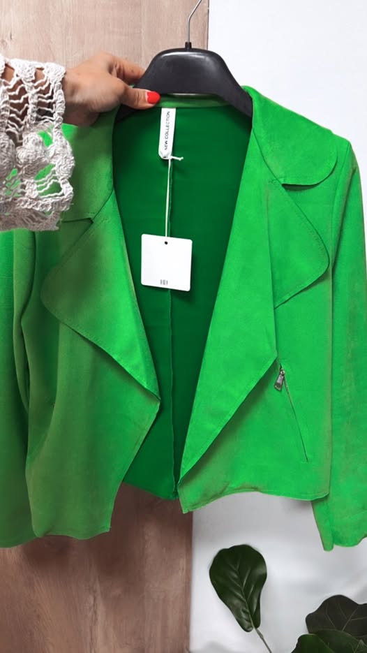 chaqueta verde antelina