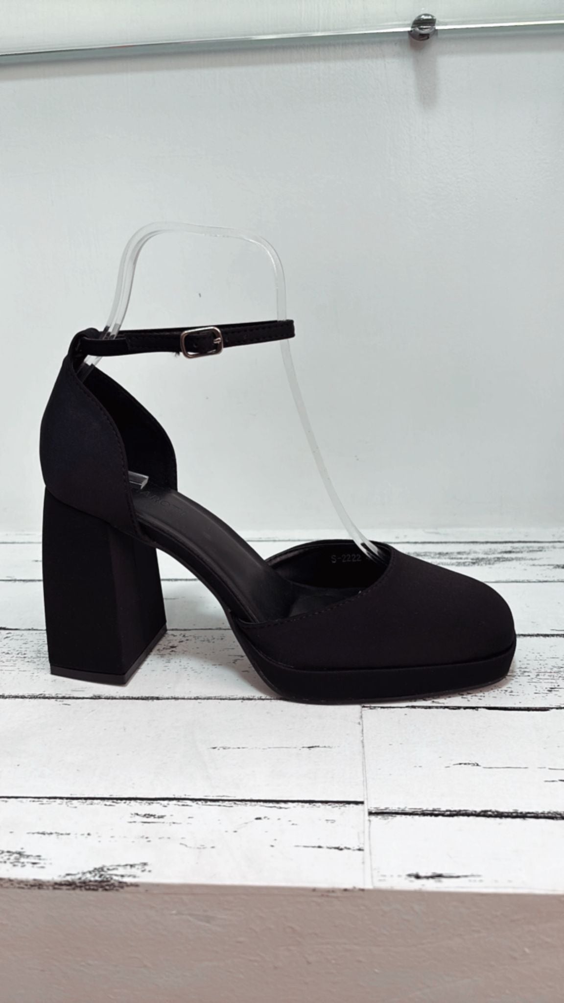 Zapato satén de pulsera